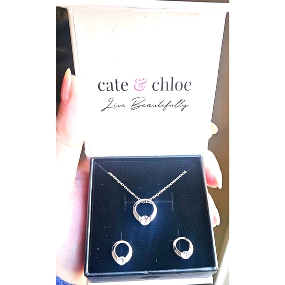 18k White Gold Plated Necklace and Earrings Jewelry Set - Picture 3 of 6